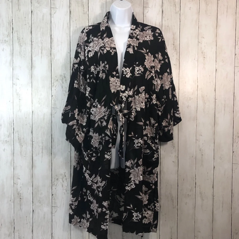 Spiritual Gangster Maya Tie Front Floral Kimono OS